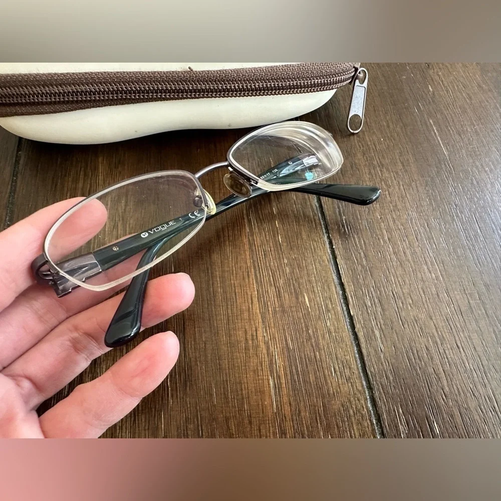 Vogue eye wear with glasses case